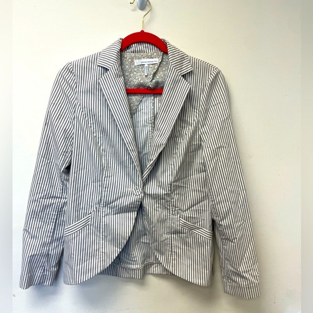 UK Style French Connection White and Grey Railroad Blue Striped Blazer Sz XS